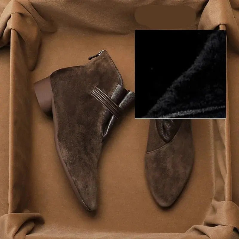 Berthild | Stiefeletten in Veloursoptik mit Innenreißverschluss