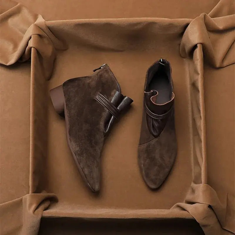 Berthild | Stiefeletten in Veloursoptik mit Innenreißverschluss