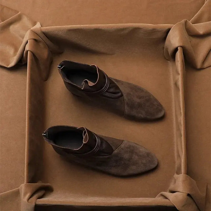 Berthild | Stiefeletten in Veloursoptik mit Innenreißverschluss
