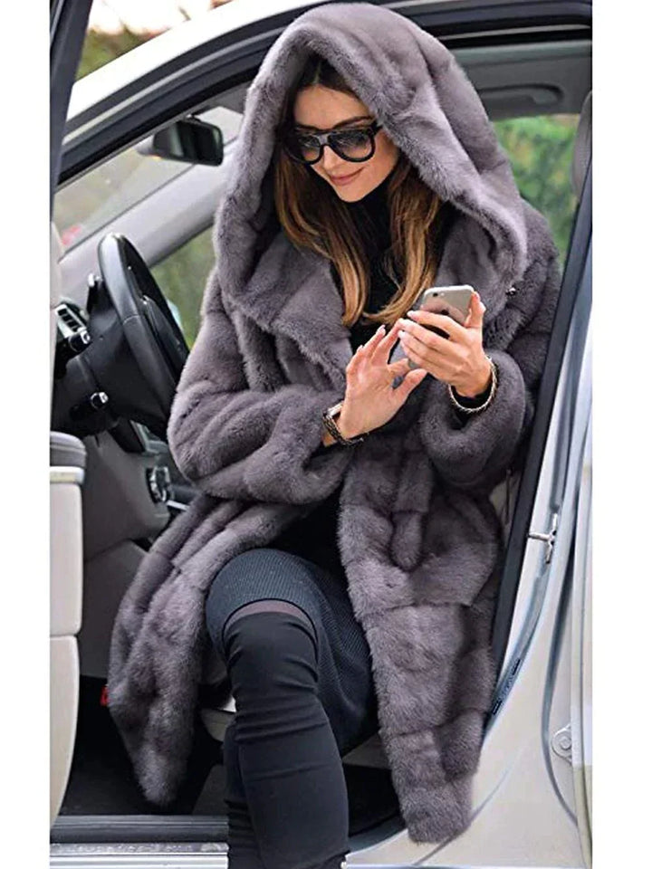 Romy | Winterjacke mit Kapuze und wasserabweisendem Material