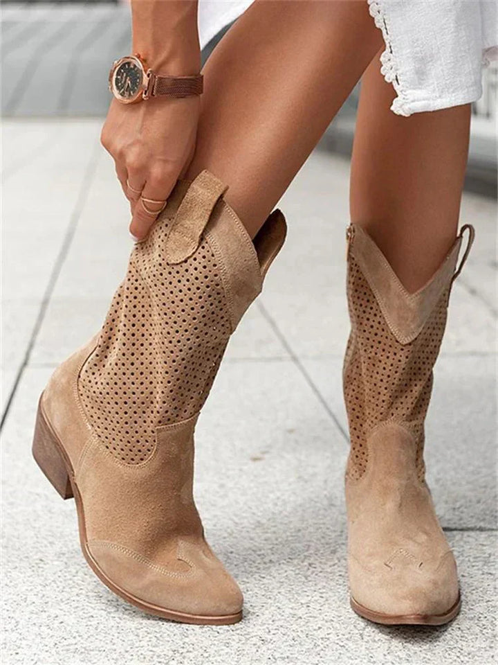 Eva-Trud | Hohe Stiefel aus veganem Leder mit strukturiertem Design