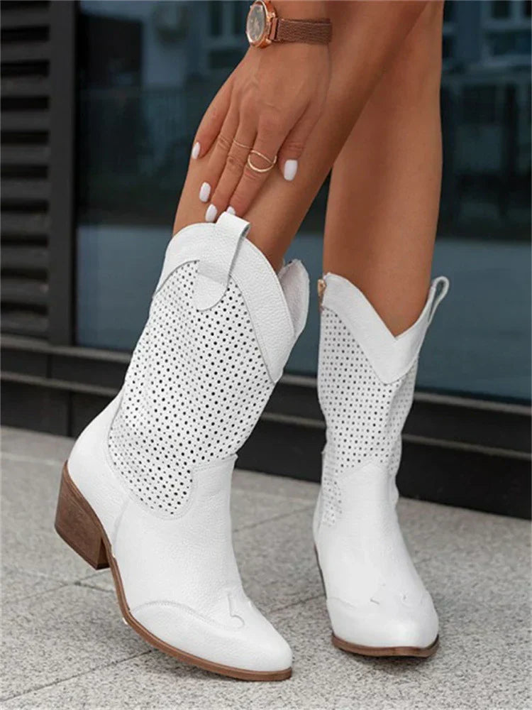 Eva-Trud | Hohe Stiefel aus veganem Leder mit strukturiertem Design