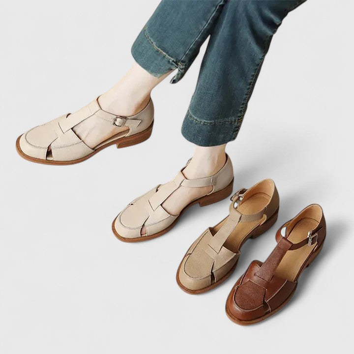 Hanne-Hilde | Geschlossene Sandalen mit T-Riemen