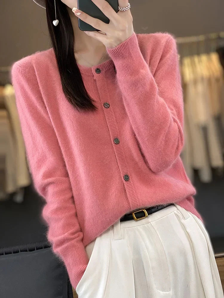 Marlies | Strickjacke mit Rundhalsausschnitt und Knöpfen