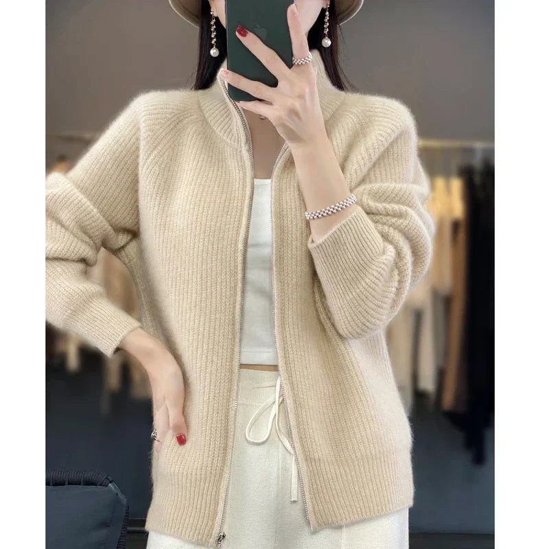 Rosemarie | Strickjacke mit Stehkragen und Reißverschluss