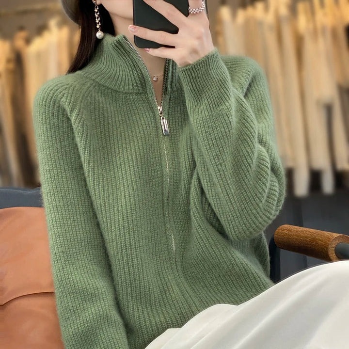 Rosemarie | Strickjacke mit Stehkragen und Reißverschluss