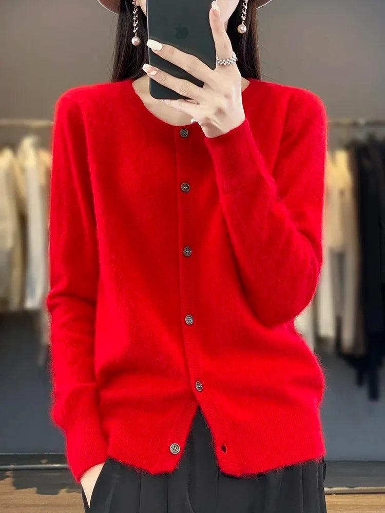 Marlies | Strickjacke mit Rundhalsausschnitt und Knöpfen