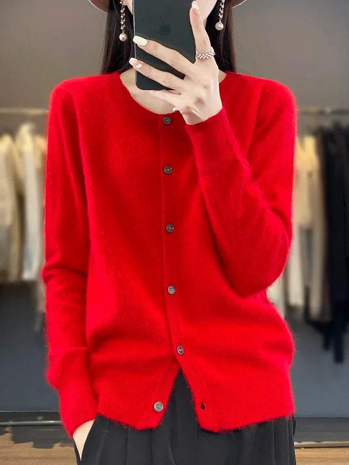 Marlies | Strickjacke mit Rundhalsausschnitt und Knöpfen