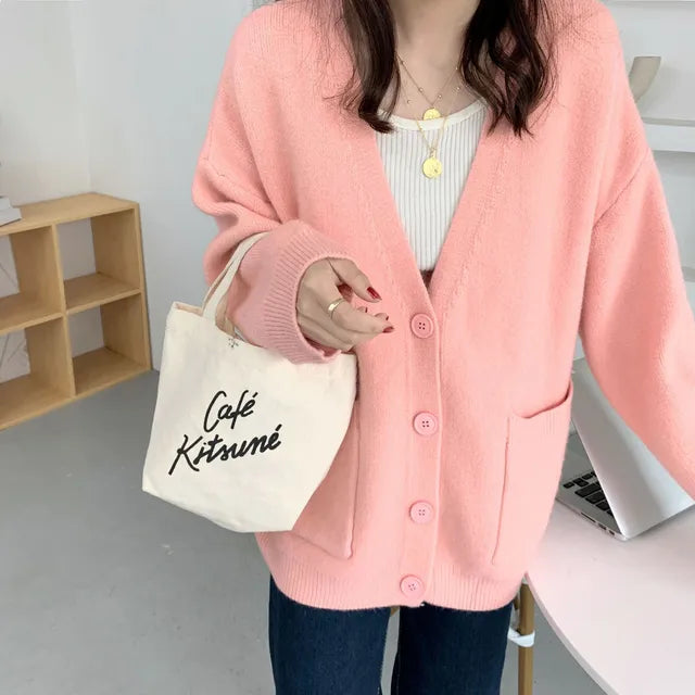 Anna-Trud | Strickjacke mit V-Ausschnitt und Knopfleiste
