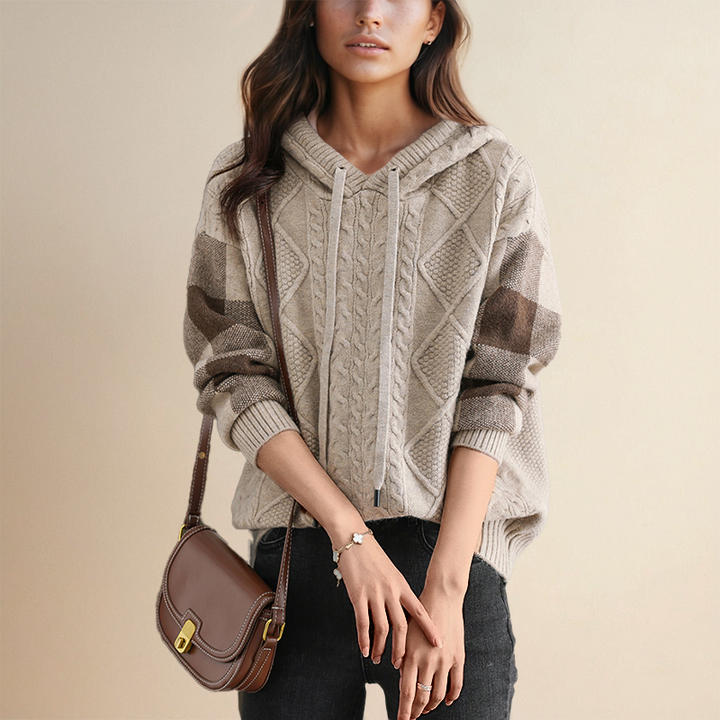 Elsa-Hilde | Strickpullover mit geometrischem Muster und Kapuze
