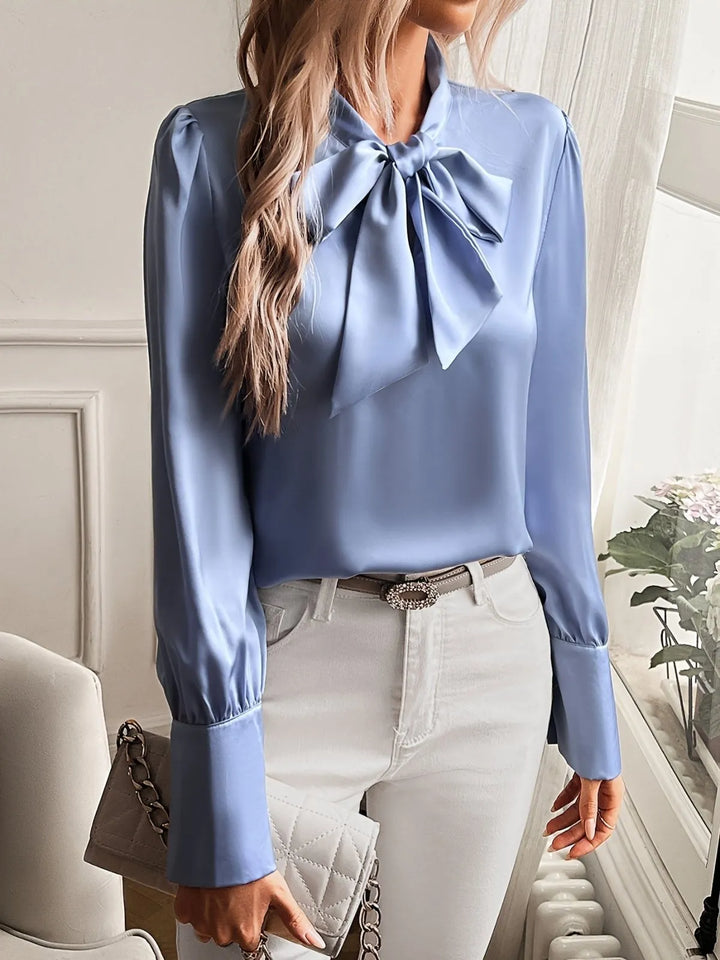Editha | Taillierte Bluse in Satin-Optik mit Schleife am Hals