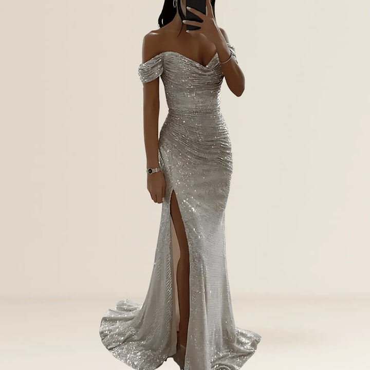 Irmhild | Off-Shoulder-Maxikleid mit Pailletten und Beinschlitz
