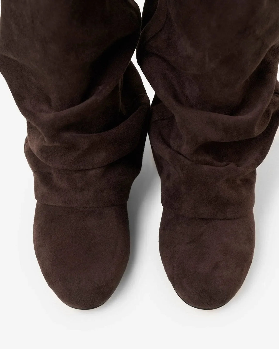 Swanhilde | Kniehohe Slouchy-Stiefel in Lederoptik