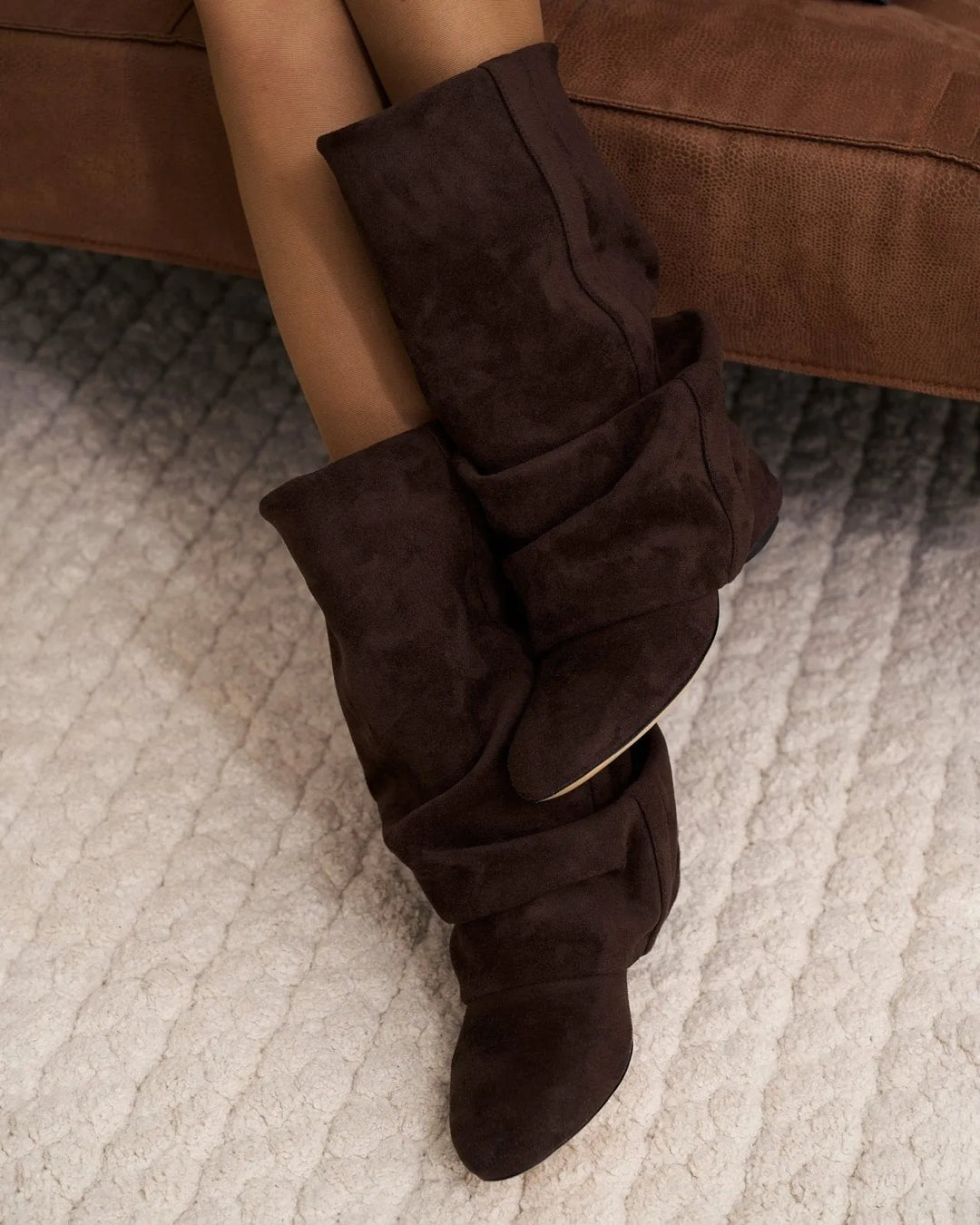 Swanhilde | Kniehohe Slouchy-Stiefel in Lederoptik