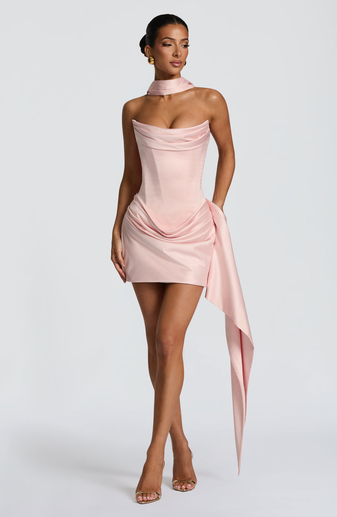 Roswitha | Satin-Minikleid mit Wasserfallausschnitt