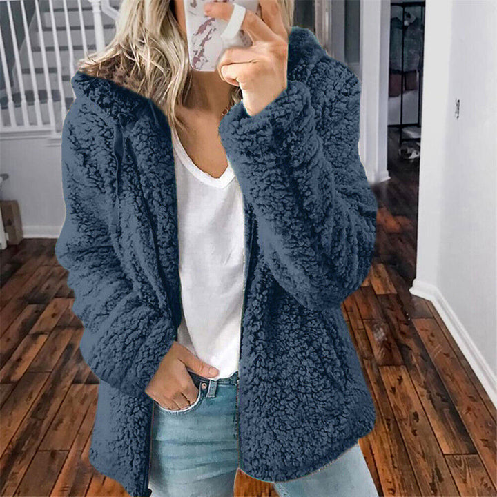 Karin-Hilde | Winterjacke aus weichem Teddystoff mit Kapuze und Reißverschluss
