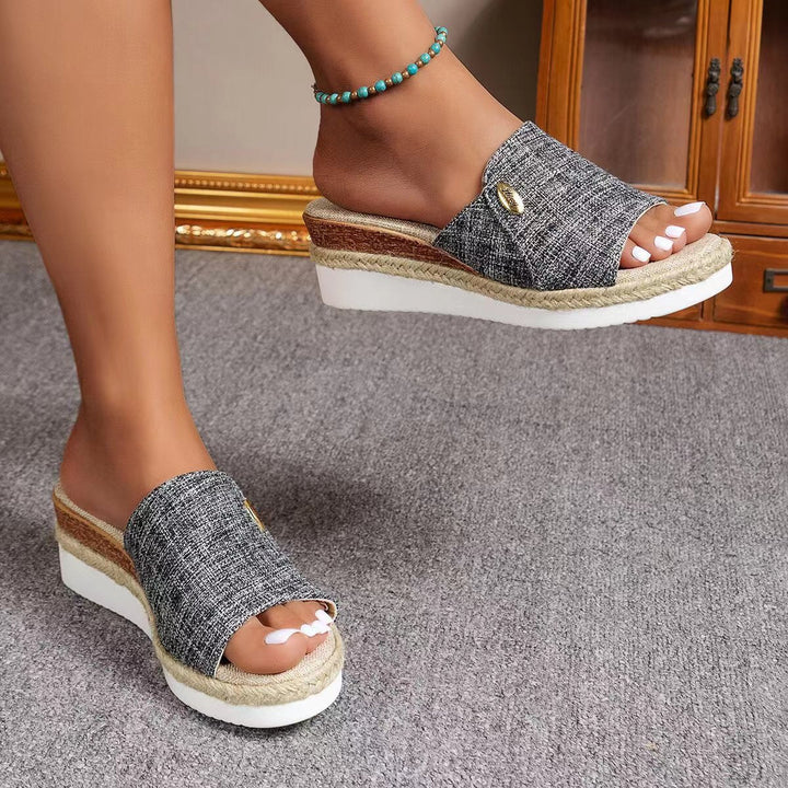 Talia | Komfortable Sandale mit Riemen-Design