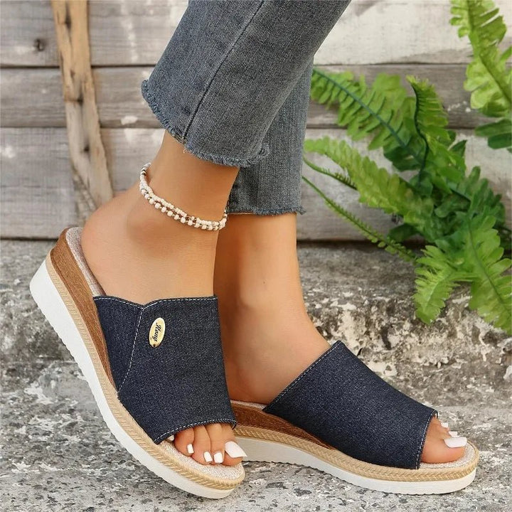 Talia | Komfortable Sandale mit Riemen-Design