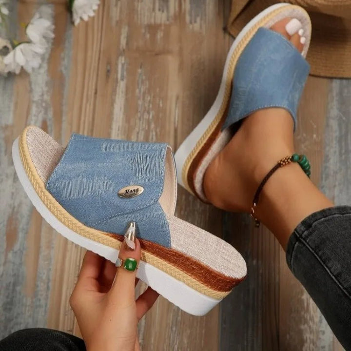 Talia | Komfortable Sandale mit Riemen-Design