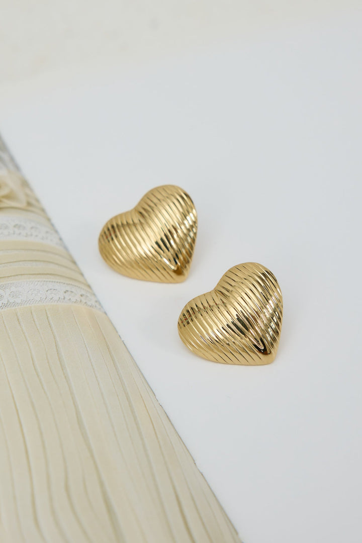 Herz-Ohrstecker in Goldoptik